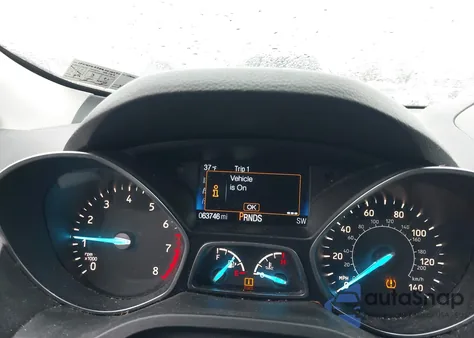 2019 Ford Escape S z USA, uszkodzony, nr VIN 1FMCU0F7XKUC18590